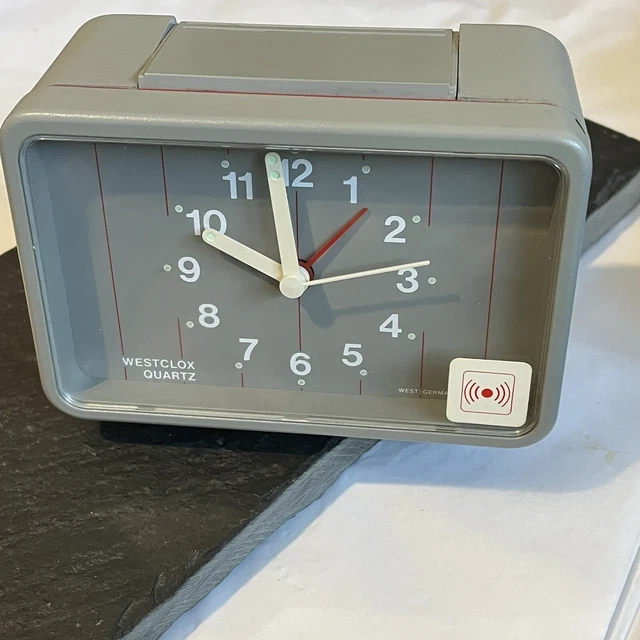 WESTCLOX QUARTZ VINTAGE Alarm Clock 79s 80s Retro Grey Red Stripe Read