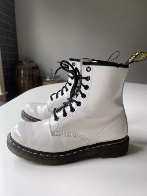 Doc Dr Martens Air Wair Lace Up Combat Boots White Women's Size 7 Shiny